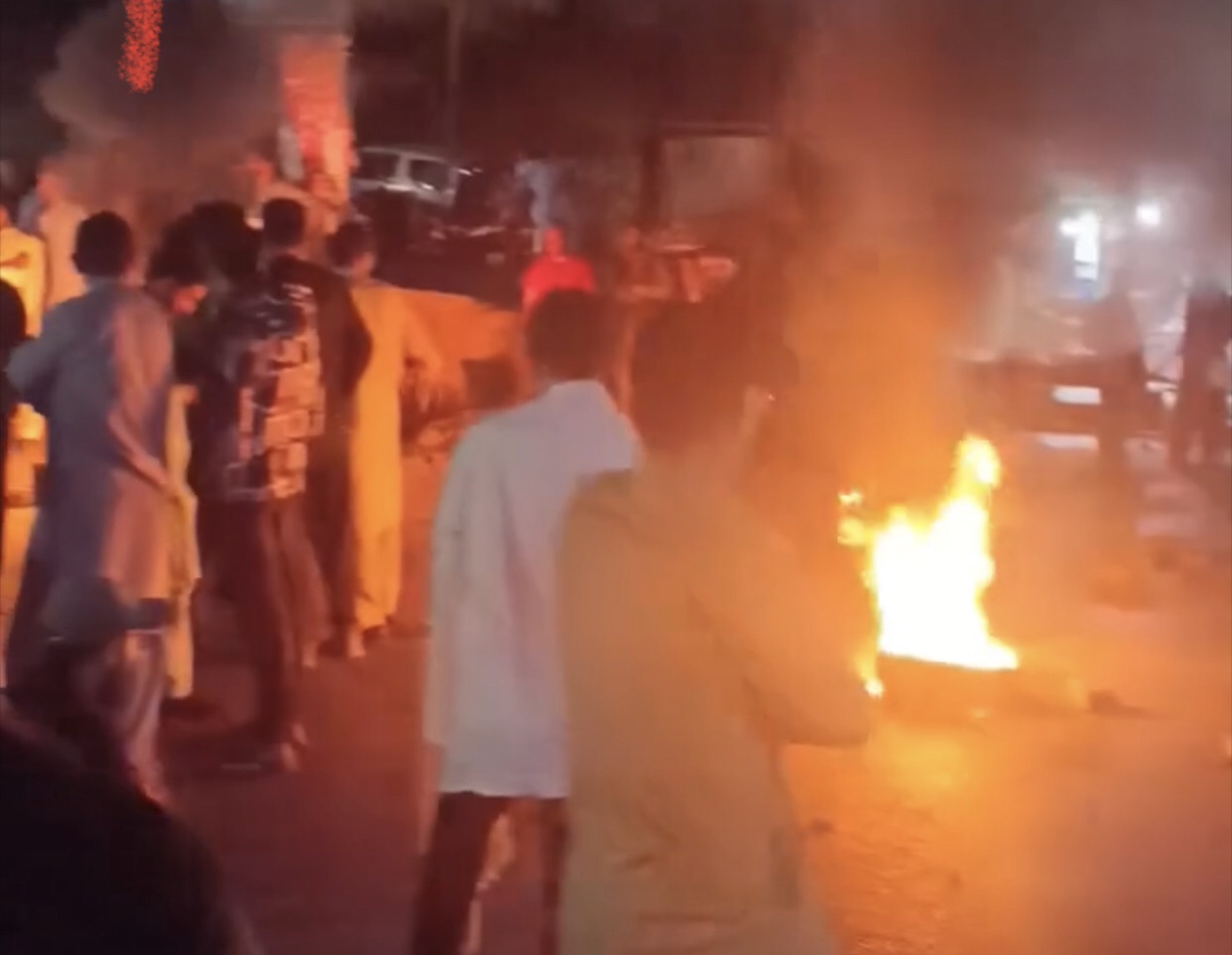 کوہالہ: دو گروپوں کے مابین شدید تصادم، مرکزی شاہراہ بند، سیاح پریشانی میں