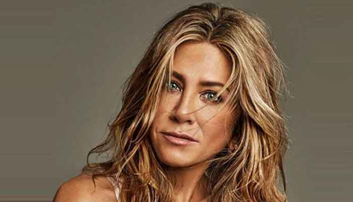 Jennifer Aniston appears to be fitness diva in new sizzling workout video