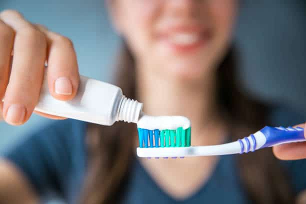 3 Occasions When Brushing Your Teeth Should Be Avoided, According to British Dentist
