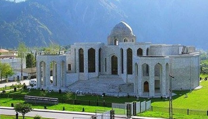 Tight Contest in AJK Supreme Court Bar Elections as Lawyers Cast Votes in Muzaffarabad