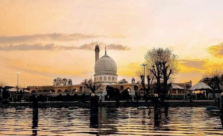 The Sacred Relic of Hazrat Bal: History, Reverence, and Legacy