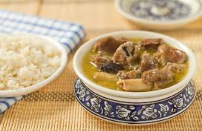 Kashmiri Yakhni Recipe: A Flavorful Mutton Delig