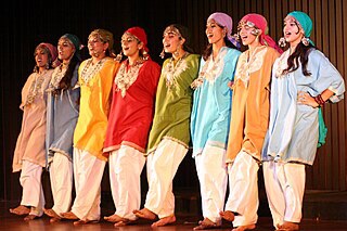 What is Special About Kashmir’s Famous Folk Dance Rouf? Rouf’s Connection with Eid?