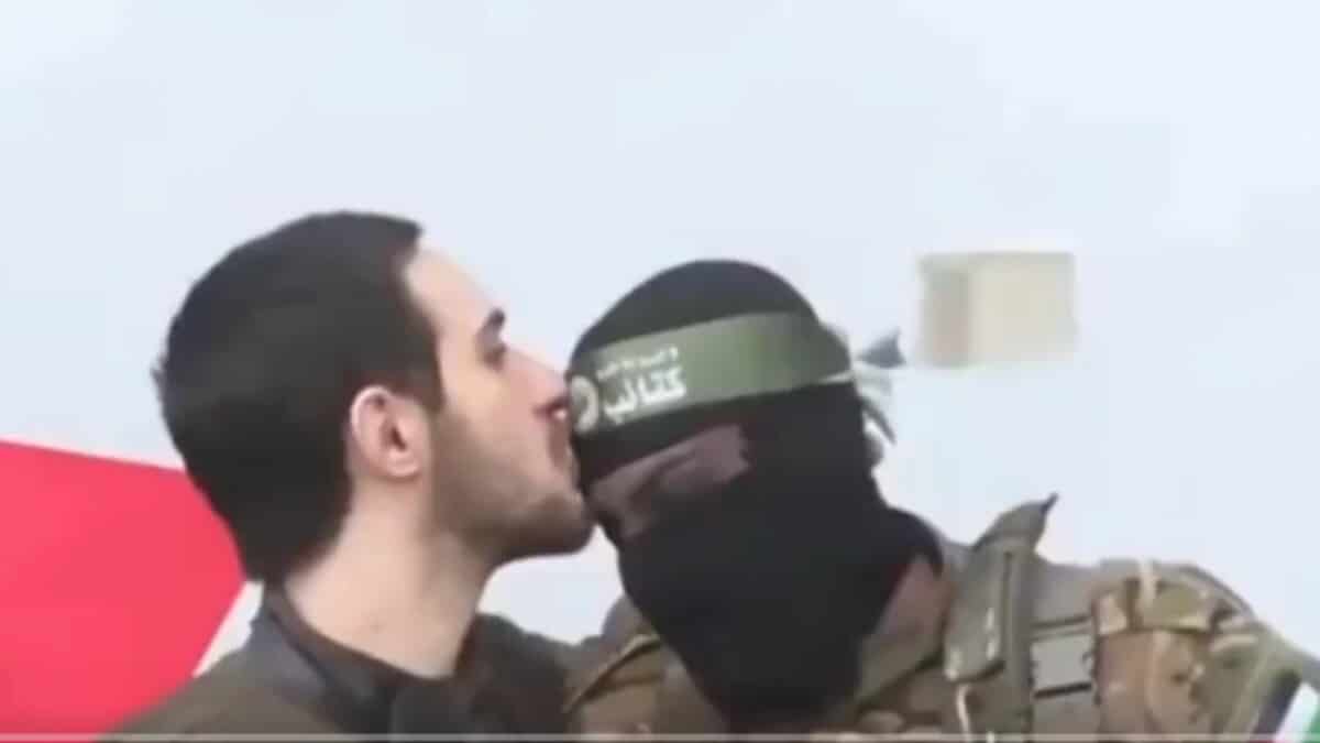 Hamas Releases 6 Israeli Hostages Under Ceasefire; Shocking Gesture of Kissing Fighters’ Foreheads Goes Viral