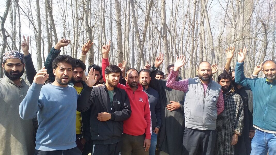 Labourers Protest Political Interference in Wages, PDP Demands Action