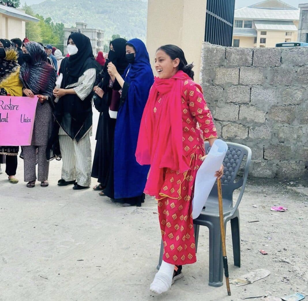 Injured but Unbroken: Eliza Aslam Becomes the Face of Student Resistance in Kashmir