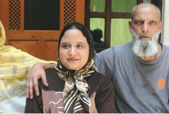 First Batch of Kashmiri Students Evacuated from Iran, Many Still Stranded in Mashhad