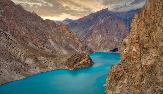 Gilgit-Baltistan Hotel Fined Over Sewage Dumping Into Attabad Lake Amid Outcry by Foreign Tourist