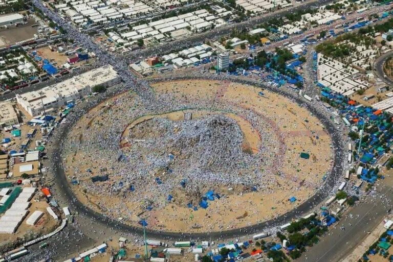 Millions of Pilgrims Gather on Arafat for Key Hajj 2025 Ritual; Global Broadcast in 35 Languages