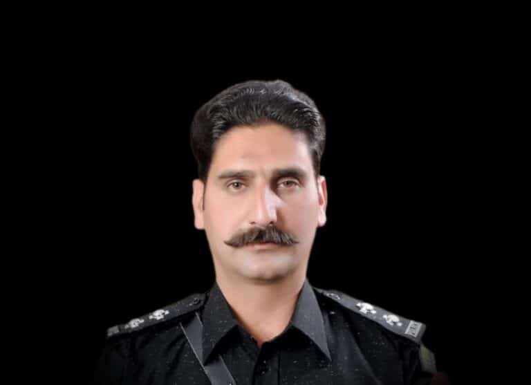 Top AJK Police Officer Removed After Arresting PM Secretariat Official – Politics or Justice?