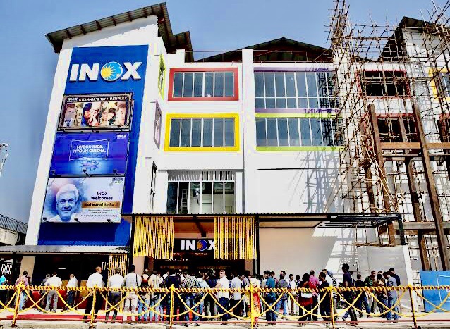 Kashmir’s Film Industry: Between Silenced Stories and Untapped Beauty | Kashmir Deserves Its Own Lens