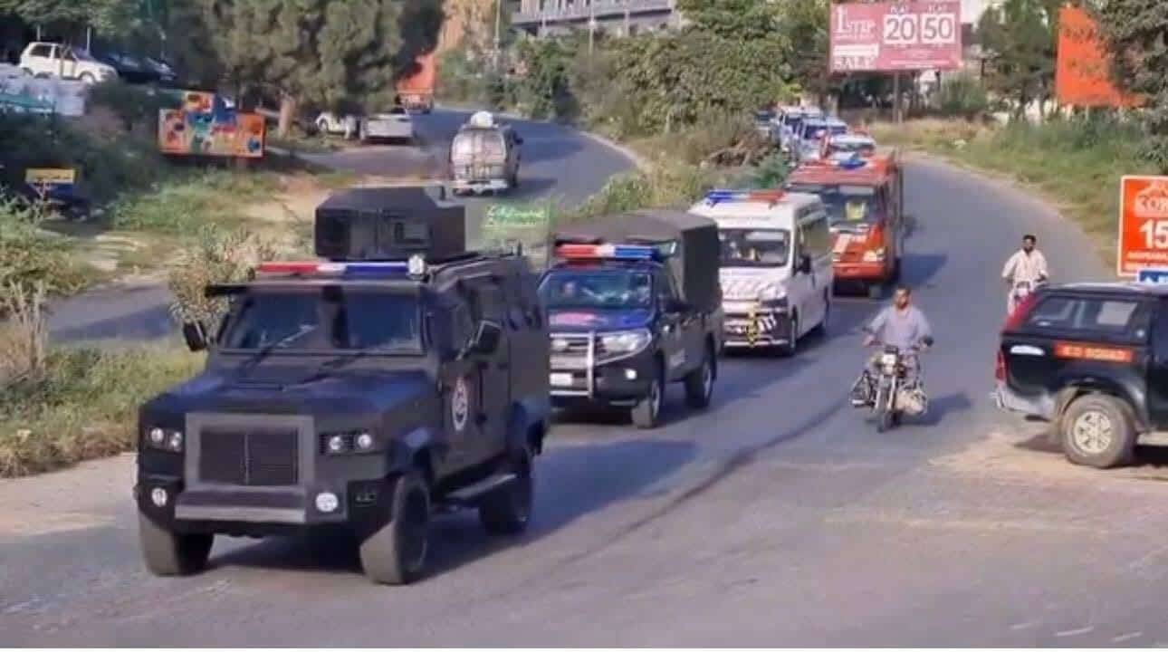 Mirpur AJK Police lead a massive flag march with emergency services, marking the city’s largest security mobilization.