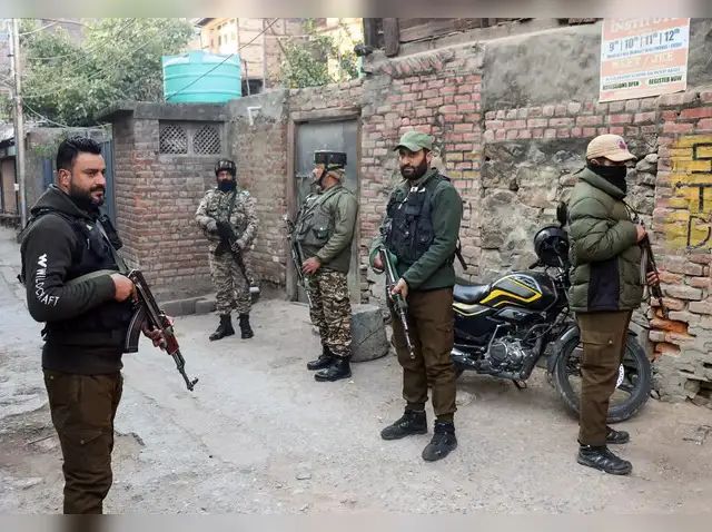 CIK Raids and Arrests Across Kashmir Raise Questions Over Delhi Blast Probe and Widening Crackdown