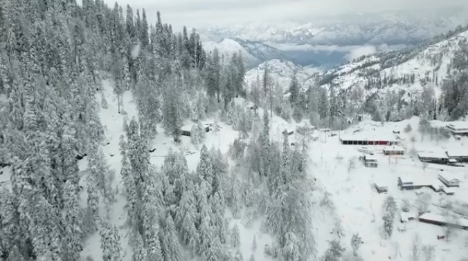 When snow arrives on time, it brings a tourism boom — hotels in Gulmarg, Neelum Valley, and Astore fill up overnight, and local economies flourish.