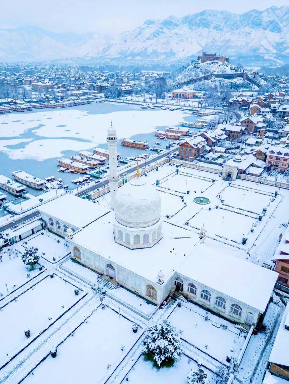Hazratbal Shrine Wrapped in Winter Silence