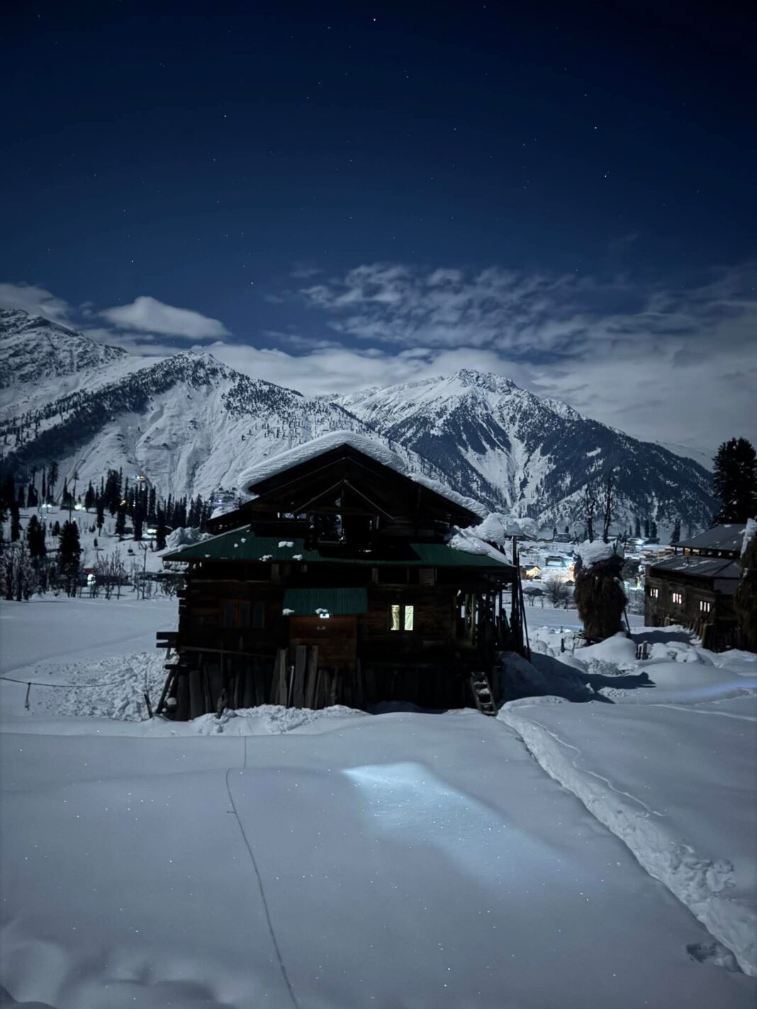 A Glittering Night in Arang Kel