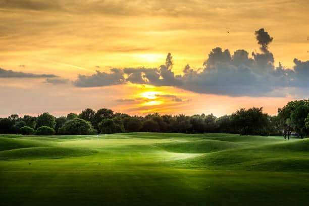 The region is home to several renowned courses, each offering a unique experience shaped by its landscape.